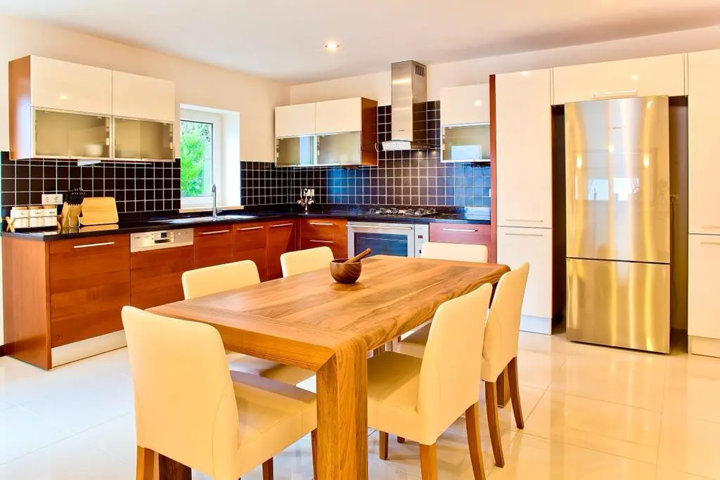 Modern kitchen